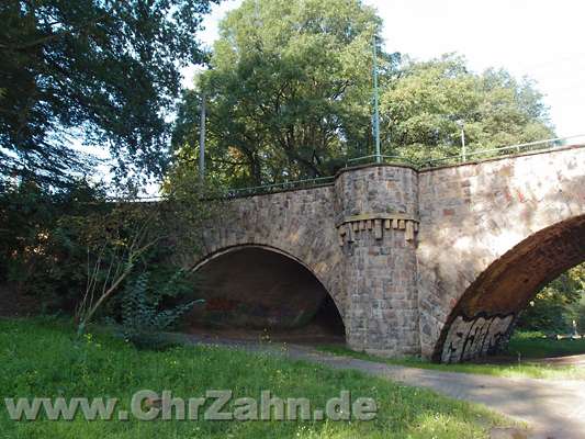 Bruecke1.jpg - Brücke in Essen-Margarthenhöhe