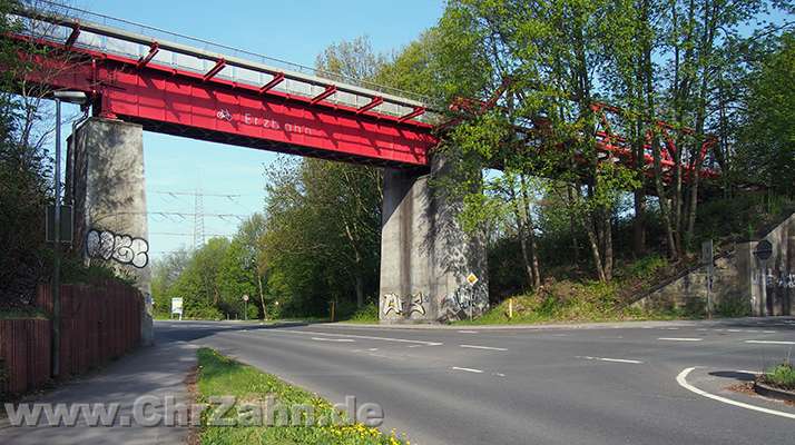 Bruecke872.jpg - Brücke der Erzbahntrasse