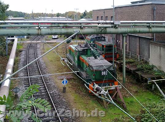Lokomotive.jpg - stillgelegte Werksloks der RBH in Gladbeck