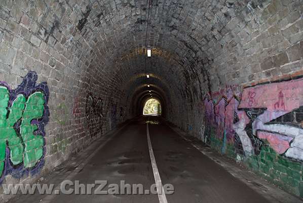 Tunnelroehre.jpg - der Schulenbergtunnel innen