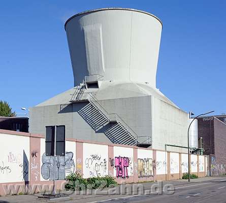 Kuehlturm.jpg - Kühlturm des Kraftwerkes Dortmund