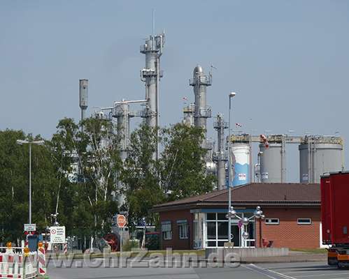 Raffinerie.jpg - Evonik Industries in Herne-Eickel, das frühere Treibstoffwerk der Ruhrkohle AG, ehemals Anlagen zur Kohleverflüssigung