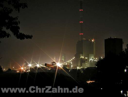 Zeche_bei_Nacht.jpg - Bergwerk und Kraftwerk Walsum bei Nacht