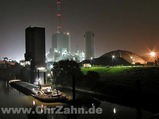 Zeche_bei_Nacht2.jpg - Hafen Walsum bei Nacht