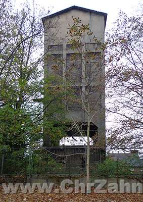 Kokskohlenturm.jpg - Kokskohlenturm zur Zwischenlagerung der geförderten Kohle bis zur Verarbeitung in der Kokerei Eintracht