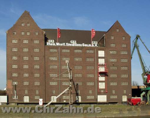 RWSG.jpg - Speichergebäude der RWSG, inzwischen zum Landesarchiv NRW umgebaut