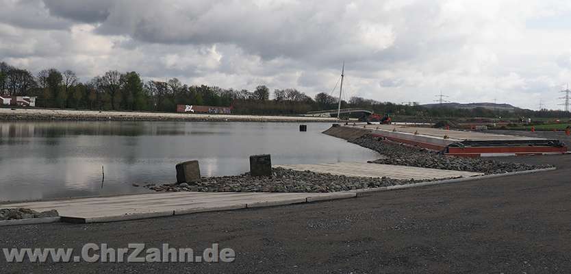 Hafenbecken.jpg - Hafen Graf Bismarck in Gelsenkirchen