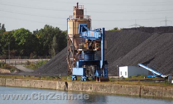 Kohlenverladung.jpg - Kohlenverladung im Herner Westhafen